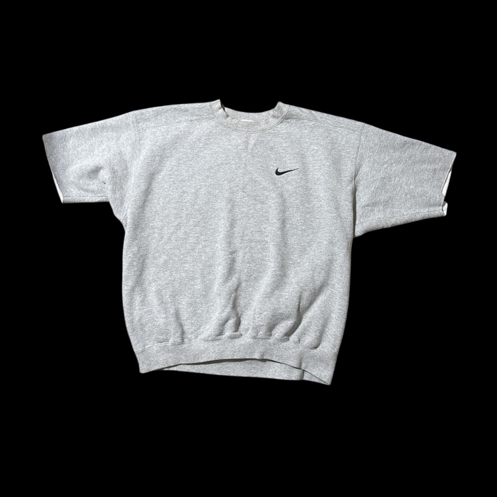 Vintage Men’s Nike short sleeve crewneck sweatshirt
